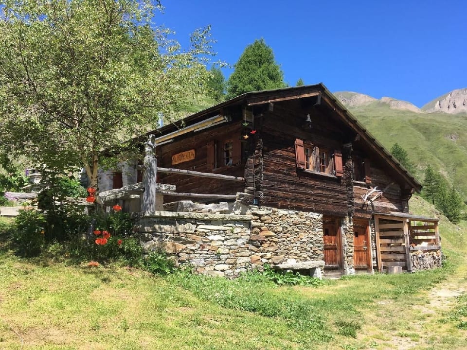 Alphütte Murmolta auf der Sonnenterrasse im Wallis - Termen