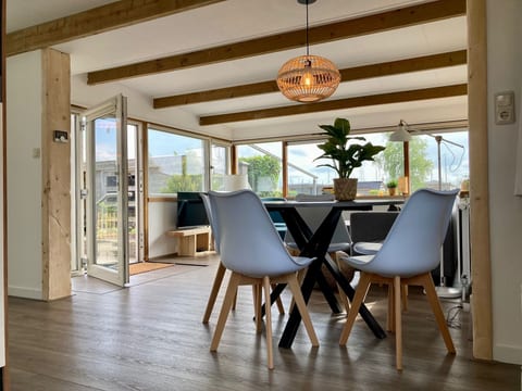 Chalet Ufergrundstück mit eigenem Angelplatz