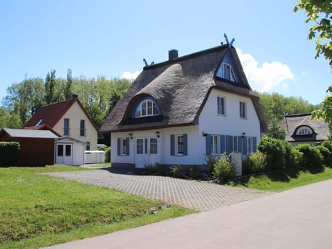 mit Garten, Sauna, Kamin und Whirlpool