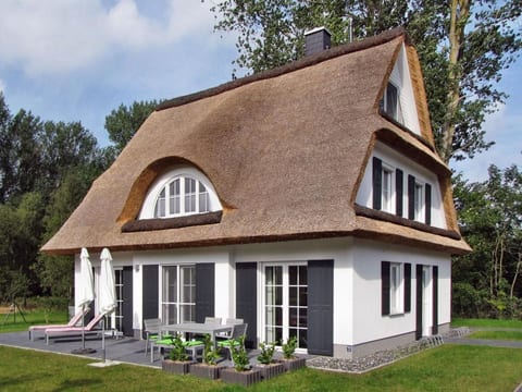 mit Garten und Sauna