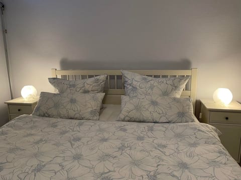 Helle Ferienwohnung mit Wellnesslandschaft