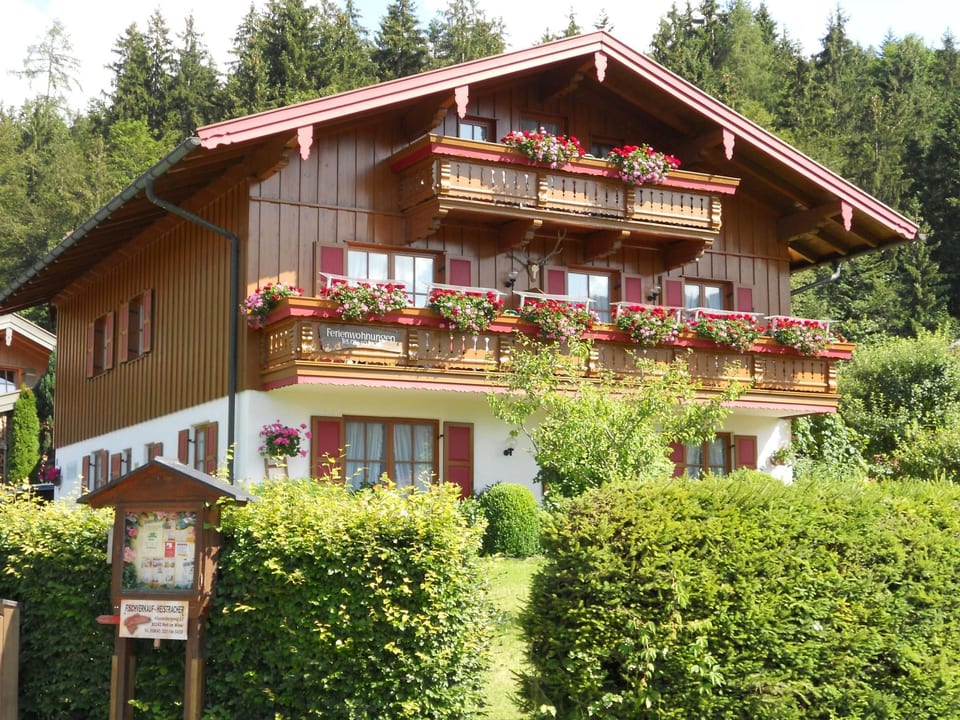 Komfortable Ferienwohnung mit herrlichem Bergblick - Reit im Winkl