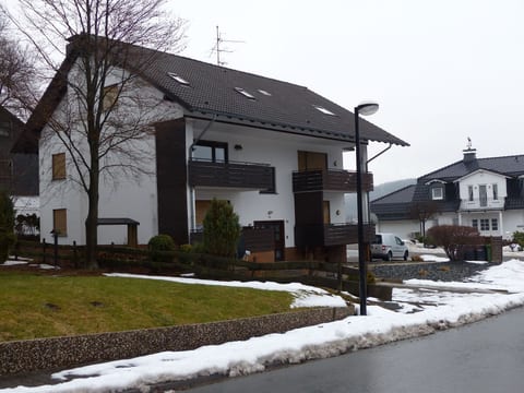mit privatem Balkon