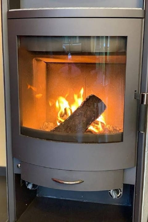 Modernes Ferienhaus unweit eines schönen Badesees