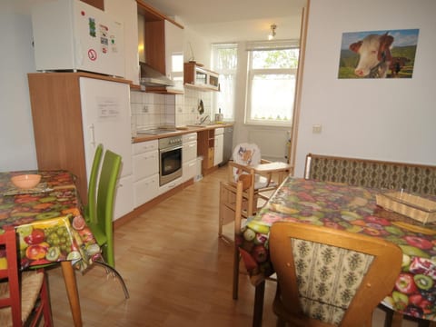 Große und moderne Ferienwohnung im Erdgeschoss
