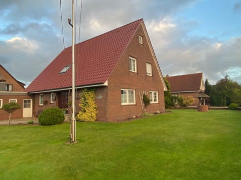 Geräumige Ferienwohnung mit Garten und Grill