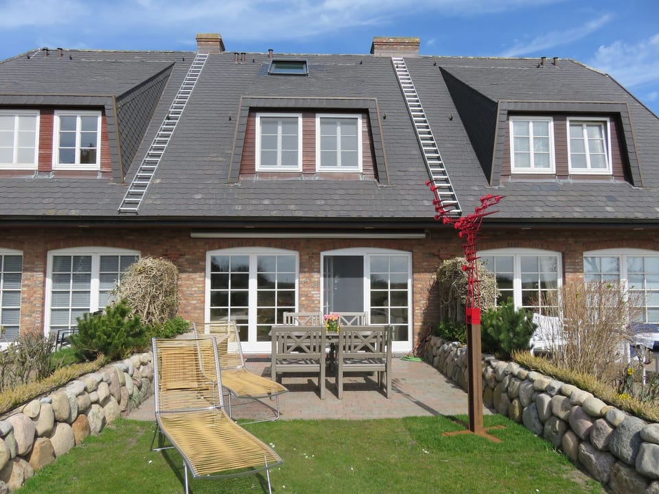 Wünderschöner Hausteil mit Garten - Sylt