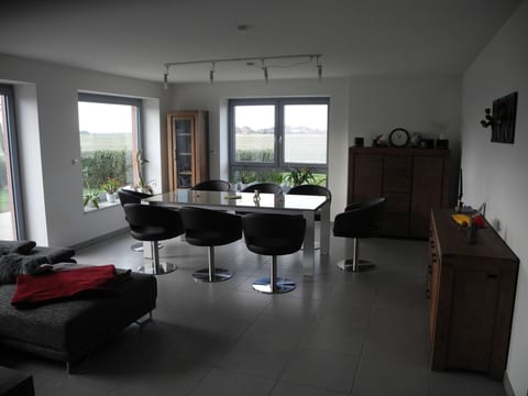 Geräumiges Ferienhaus mit Garten und Weitblick