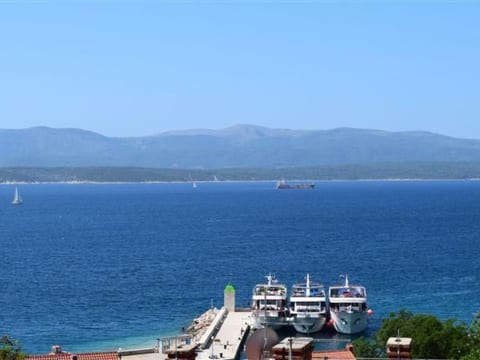 mit Balkon und Meerblick