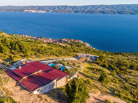 Villa mit vier Schlafzimmern und beheiztem Pool