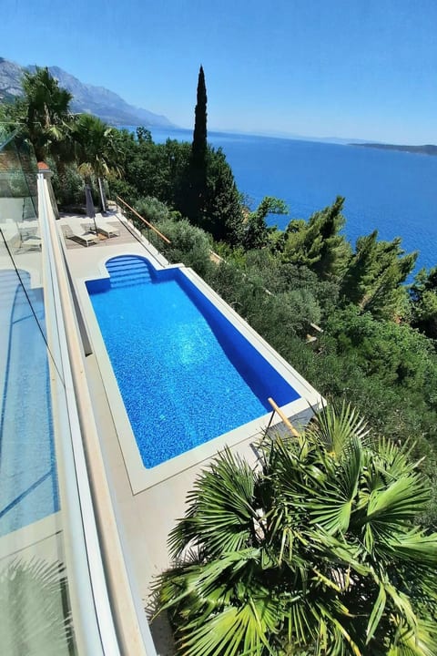 2 Schlafzimmer Villa Blue Dream mit Infinity-Pool