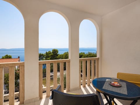 Moderne, helle Ferienwohnung mit Meerblick