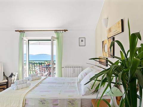 Appartement mit Balkon