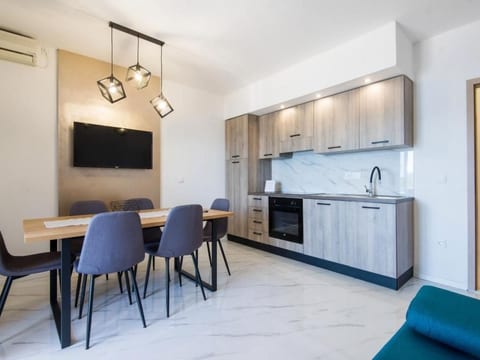 Wohnung in Turanj mit Grill