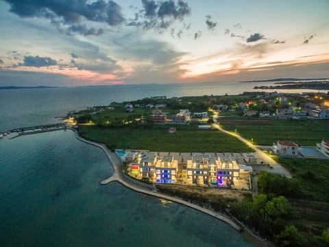 Strandvilla Miri Rose mit beheizbarem Pool