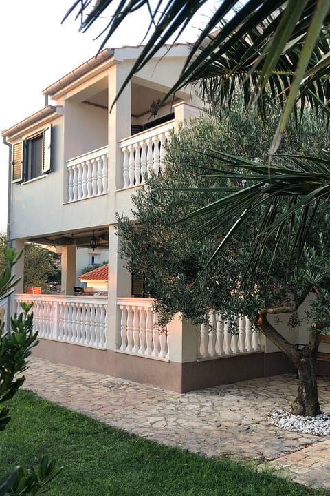 Villa Olive Grove