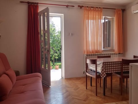 Hübsche Ferienwohnung in Novi Vinodolski