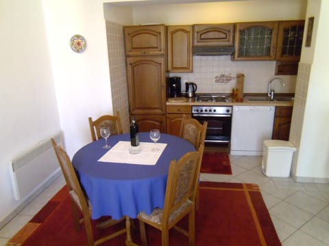 Apartment mit 1 Schlafzimmer und Balkon für 2 Pe