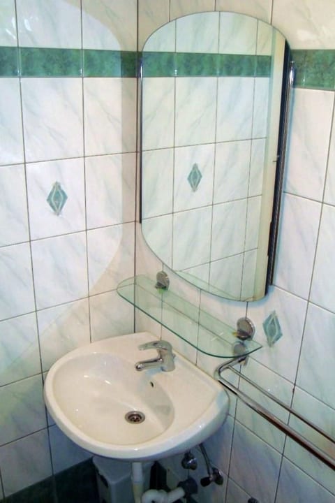 Apartmenthaus „Sean“ mit Parkplatz, Olivenhain