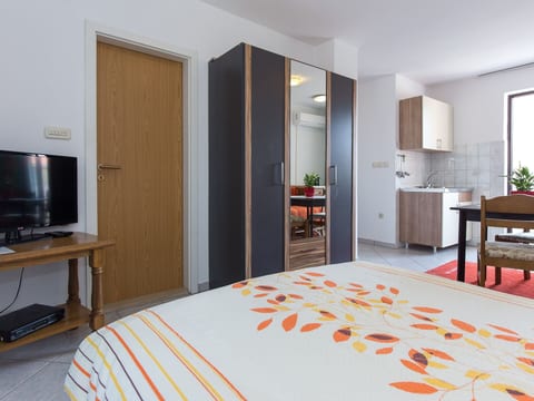 Apartmenthaus „Sean“ mit Parkplatz, Olivenhain