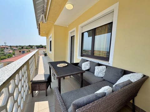 Apartment Rozi