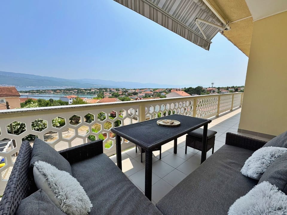 Apartment Rozi - Šilo