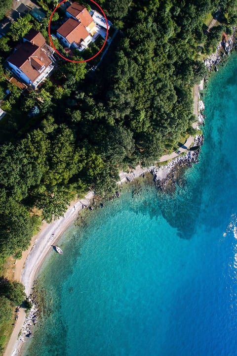 Wohnung "Villa Karmen" direkt am Strand