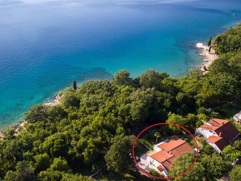 Wohnung "Villa Karmen" direkt am Strand