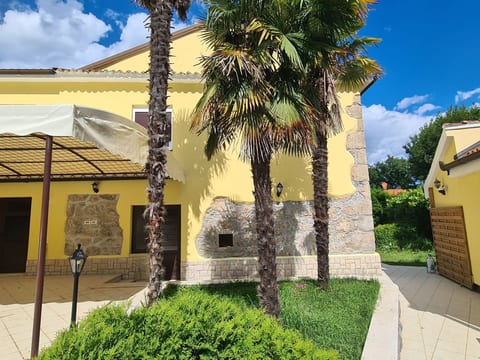 Villa Ella, traditionelles mediterranes Steinhaus