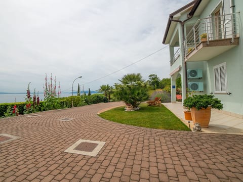 Wohnung mit Terrasse