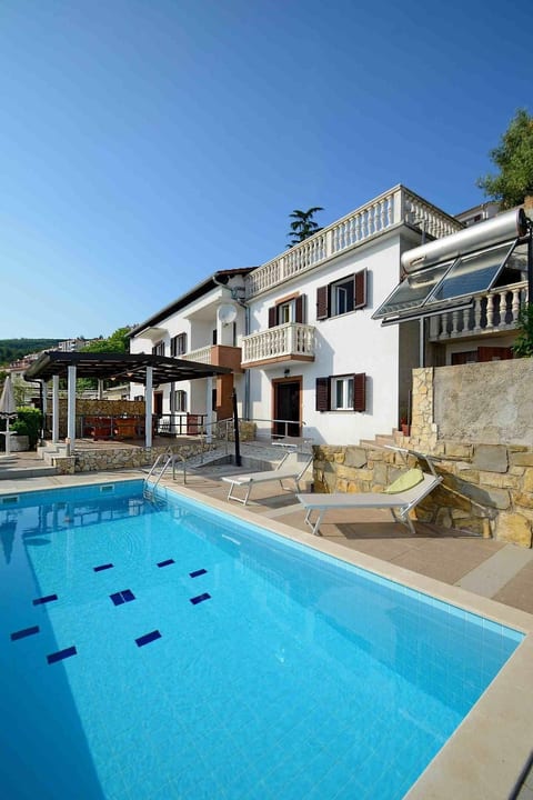 'Villa Ivisa' mit eigenem Pool