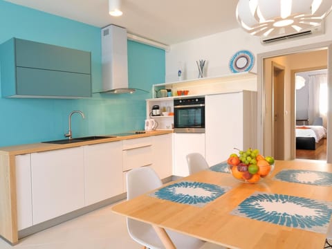 Appartement "Kat mali" mit Blick auf das Wasser