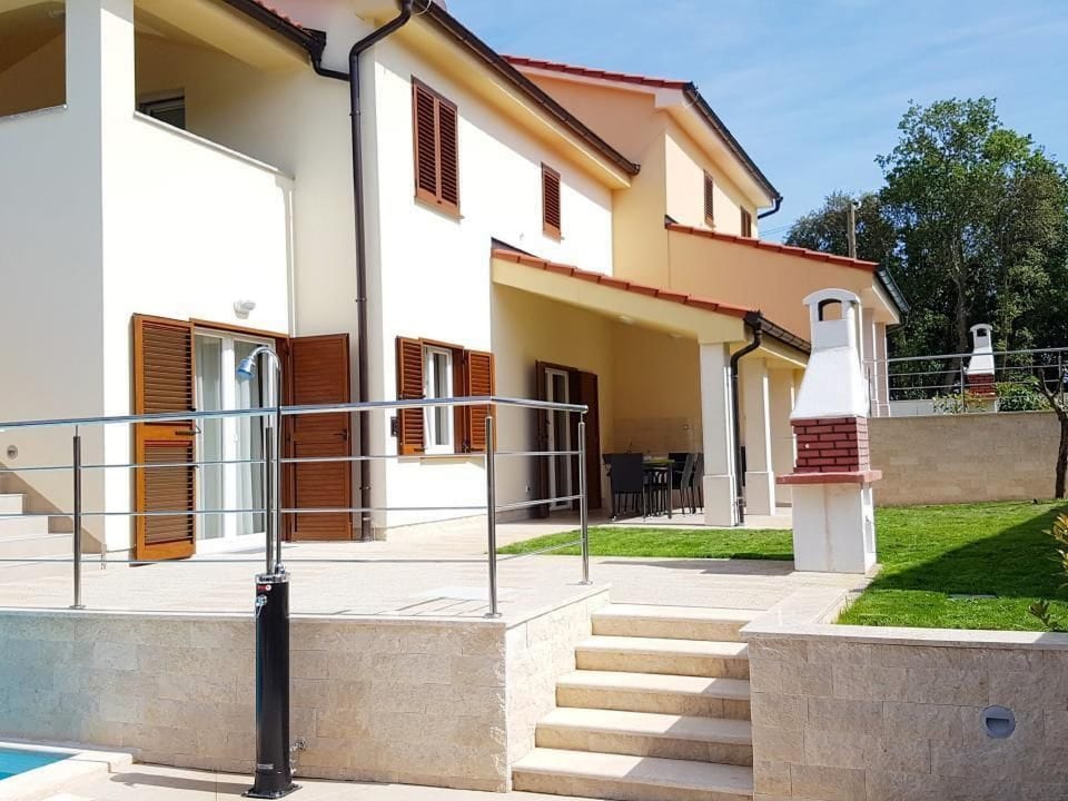 à Banjole avec piscine privée - Banjole