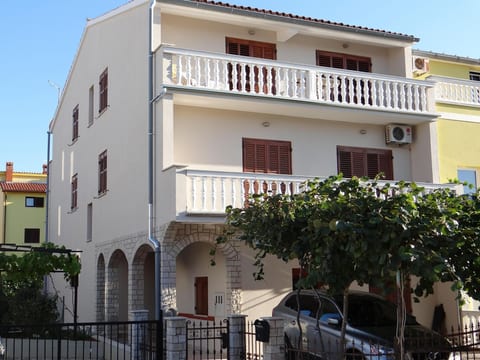 in ruhiger Lage mit Balkon