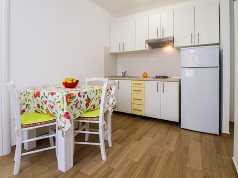 Wohnung in Stoja mit Grill