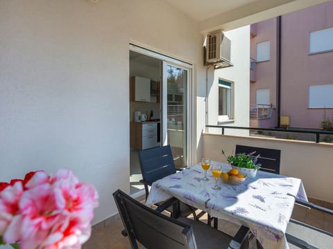 Appartement in Stoja mit Terrasse