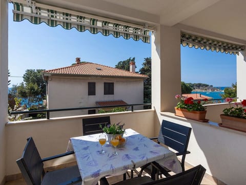 Appartement in Stoja mit Terrasse