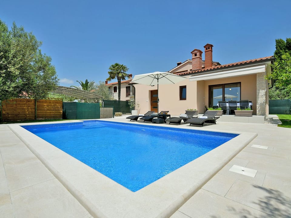 Charmante Villa Lavanda - Galižana