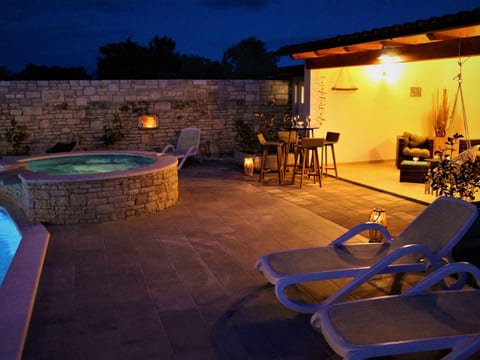 Gemütliches Ferienhaus mit Terrasse und Meerblick