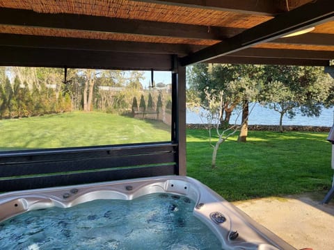 Beach House IVE, romantische Flucht, Jacuzzi, Pool, Meer