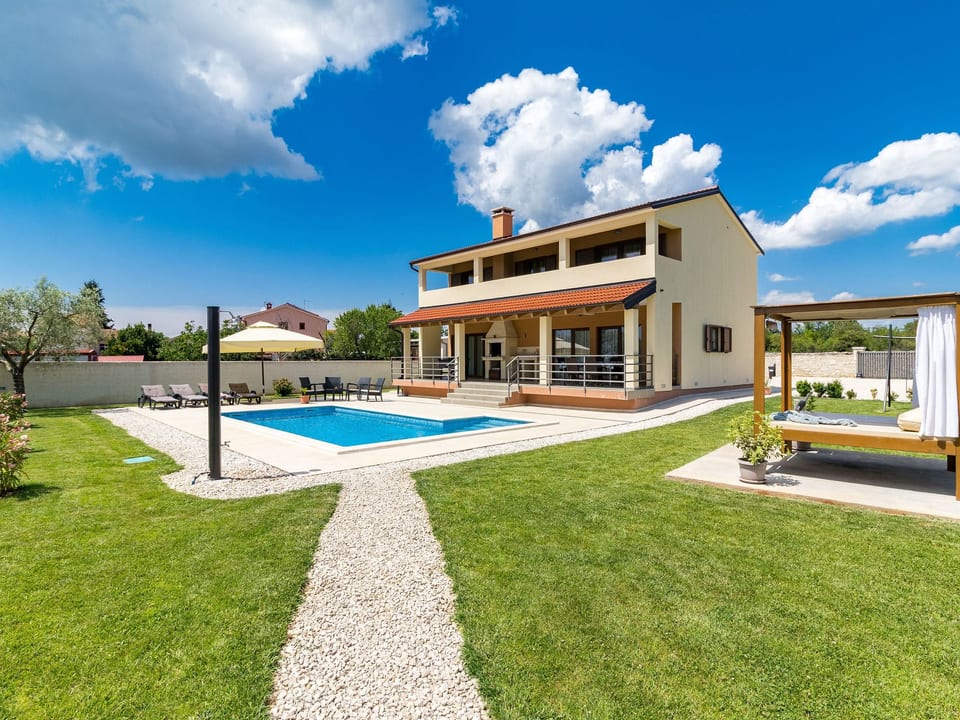 in Juršići mit Privatem Pool - Bokordići