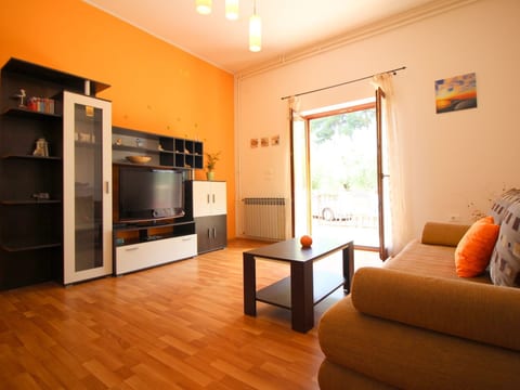 Apartment Ema