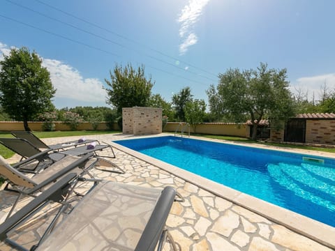 Villa Shirin