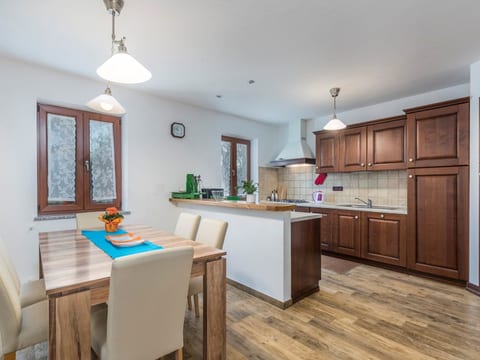 mit Privatpool für 6 Personen ca. 70 m&sup2; in Juricani, Istrien (Umag und Umg