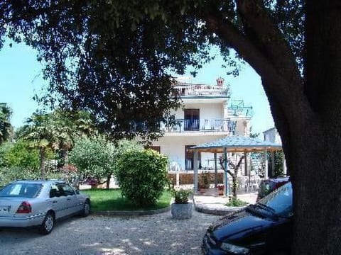 Apartmentkomplex Jakov