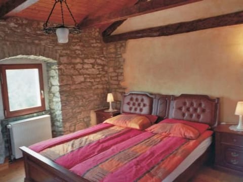 Steinhaus Kastel