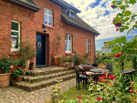 Anwesen mit Garten, Grill und Terrasse