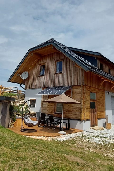 Zirbenholzalmhütte mit fantastischem Ausblick