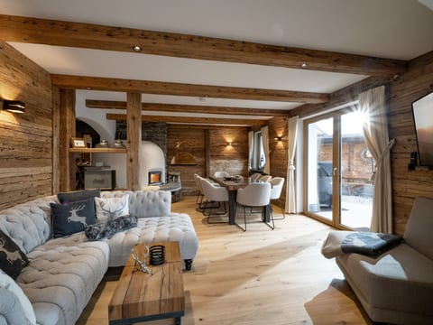 Alpine Lodge