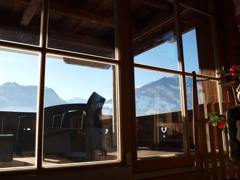 Sunny Hideaway